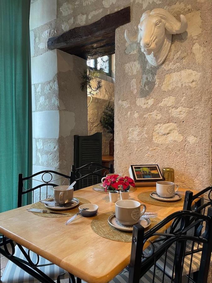 Le Relais, La Dormance, Le Bois Dormant Pensión Châteauvieux