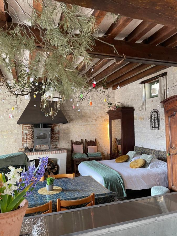 Le Relais, La Dormance, Le Bois Dormant