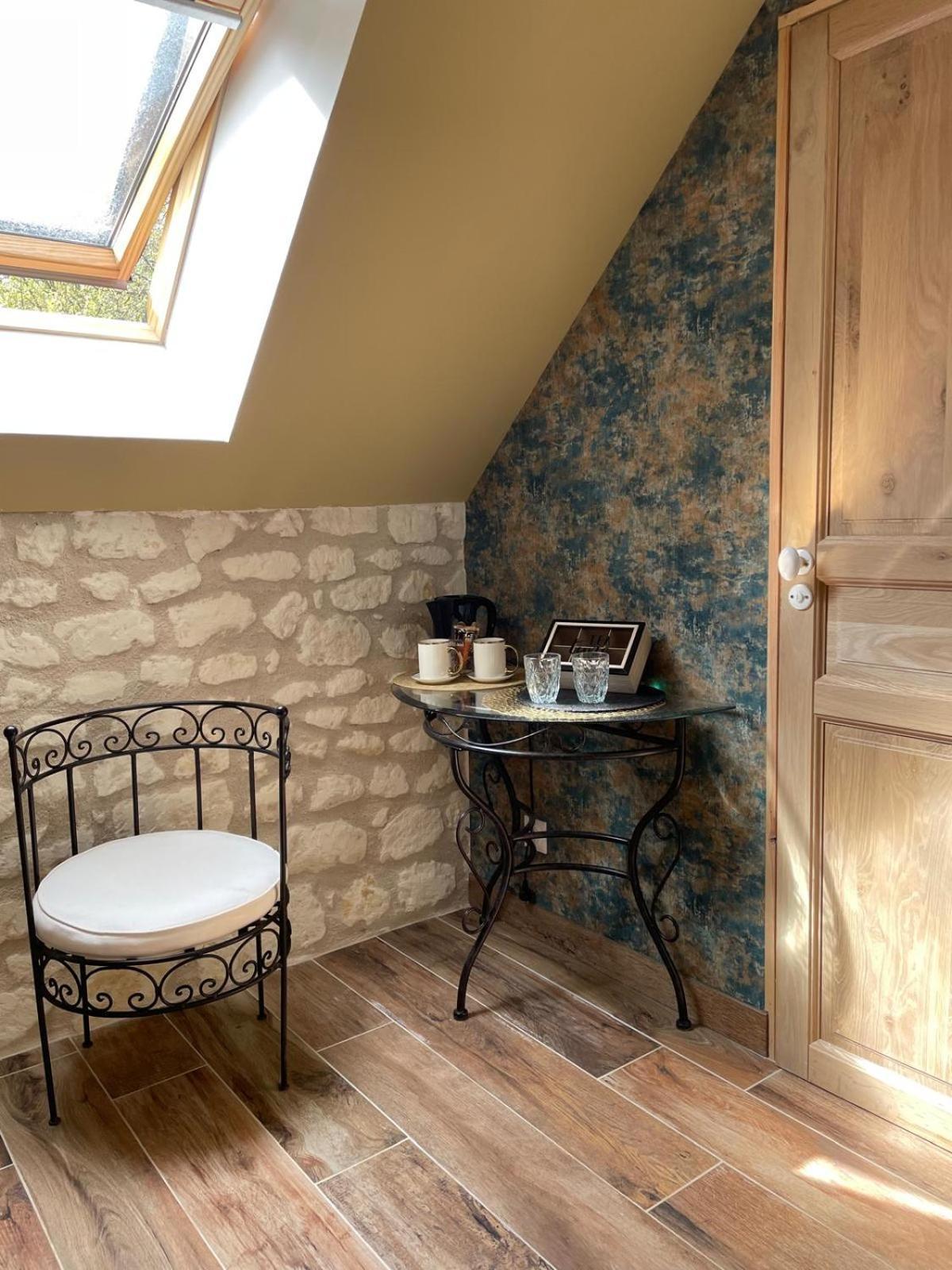 Le Relais, La Dormance, Le Bois Dormant Châteauvieux