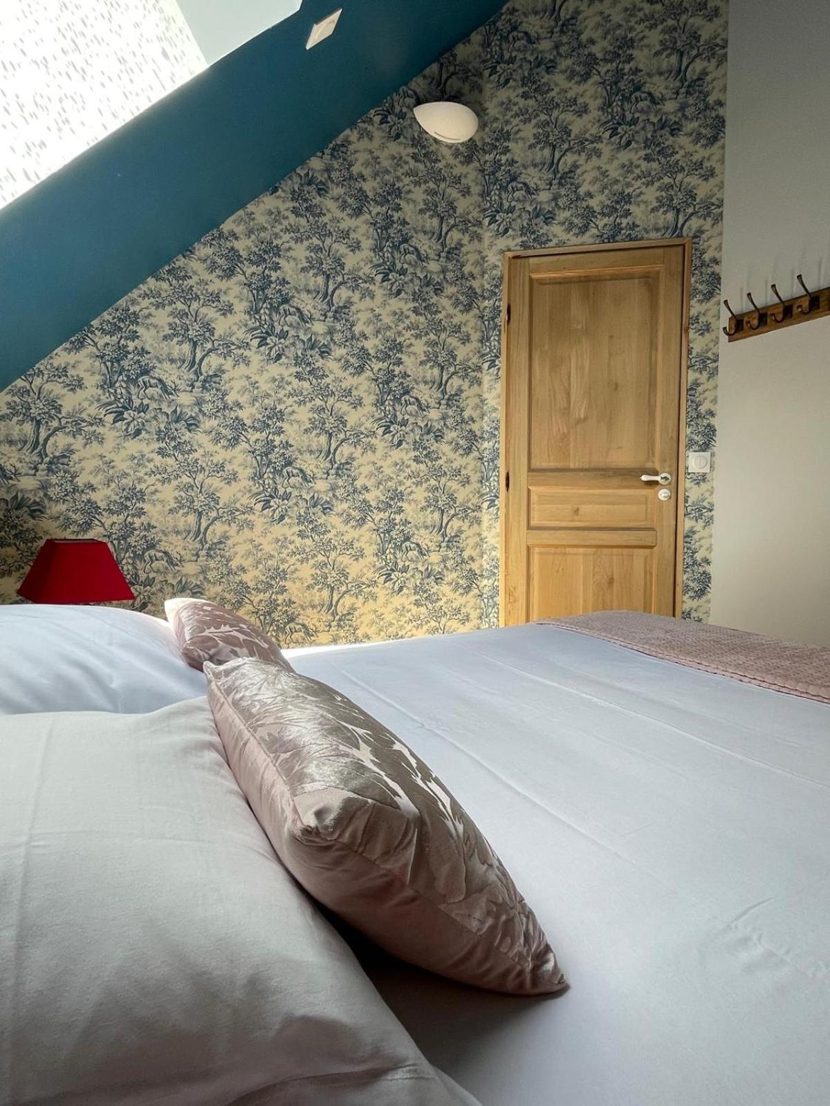 Le Relais, La Dormance, Le Bois Dormant Pensión