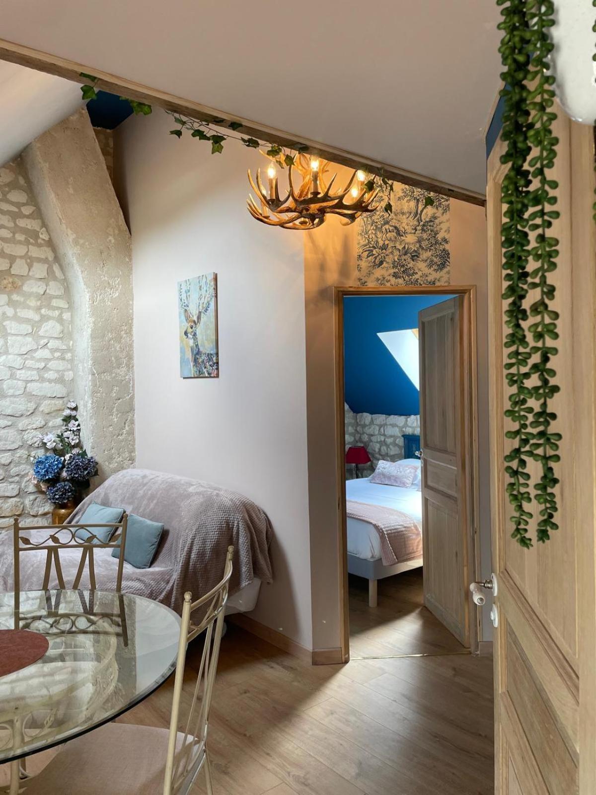 Le Relais, La Dormance, Le Bois Dormant Pensión *